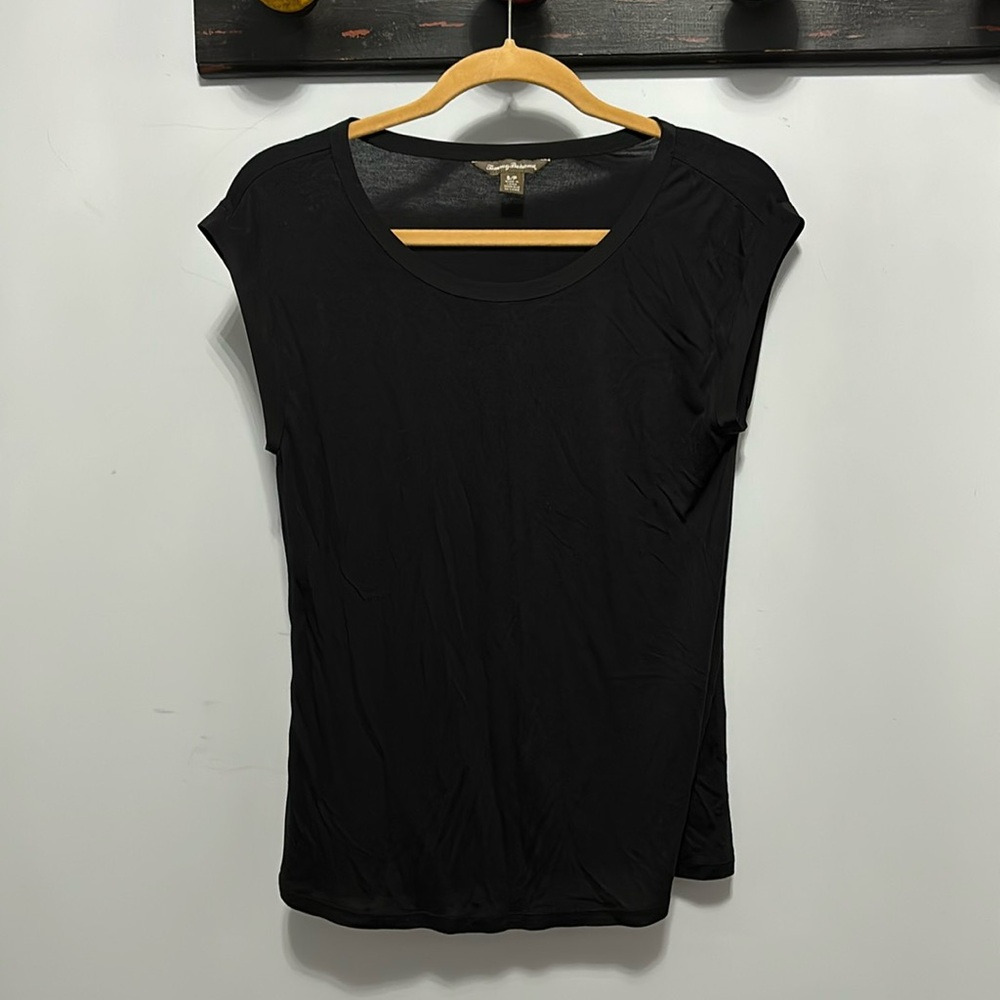 Tommy Bahama size S/P black knit scoop neck tee shirt with 100% silk trim